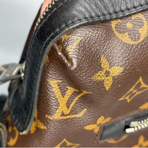 LV MACASSAR MESSENGER MONOGRAM - Picture 7 of 13